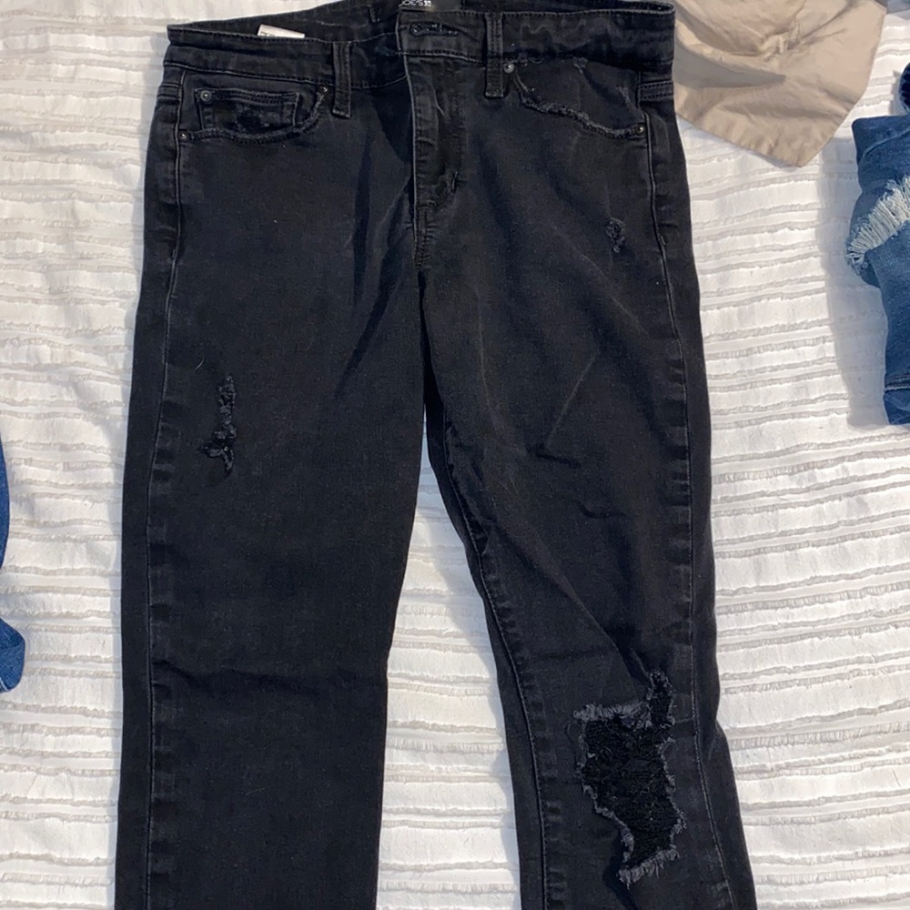 Women’s black jeans. 27” inseam petite jeans   Size 28